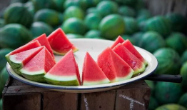 现在有什么瓜吃,揭秘明星们的幕后故事，让你一饱眼福！