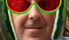 外国吃瓜配音,外国吃瓜配音背后的文化现象解析