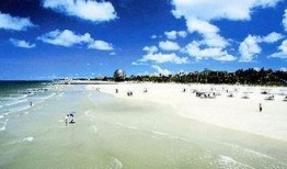 北海银滩吃瓜事件,一场引发热议的公共道德风波