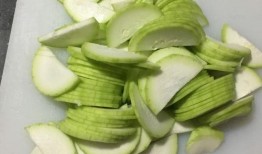 蒲瓜宜什么吃,探索蒲瓜的美食魅力